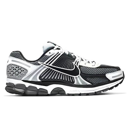 Nike Zoom Vomero 5 with fluffy laces